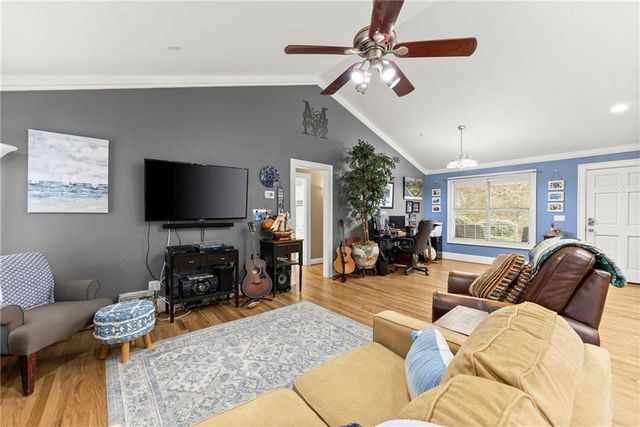 8450 Emerald Pointe Lane, Gainesville, GA 30506