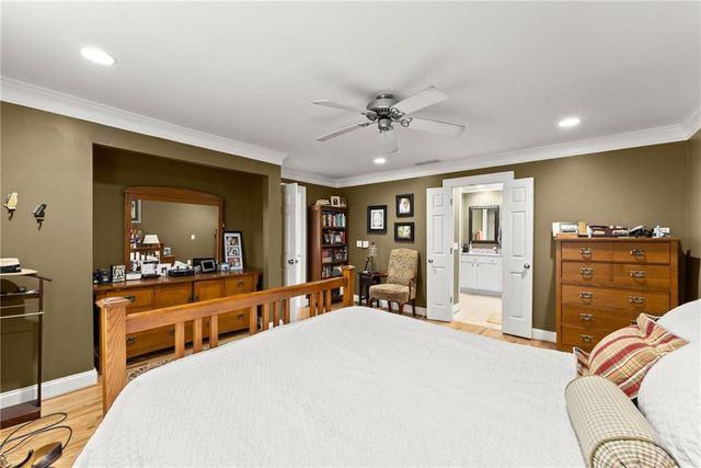 8450 Emerald Pointe Lane, Gainesville, GA 30506