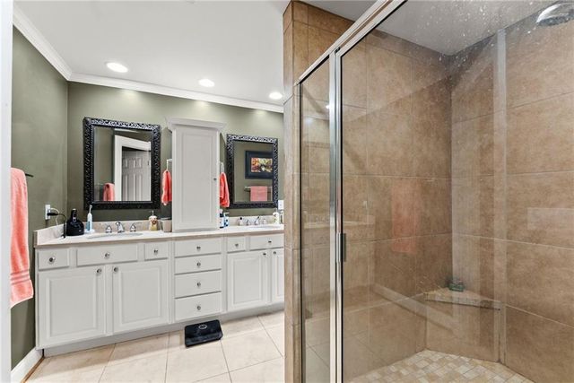 8450 Emerald Pointe Lane, Gainesville, GA 30506