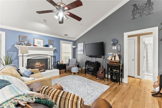 8450 Emerald Pointe Lane, Gainesville, GA 30506