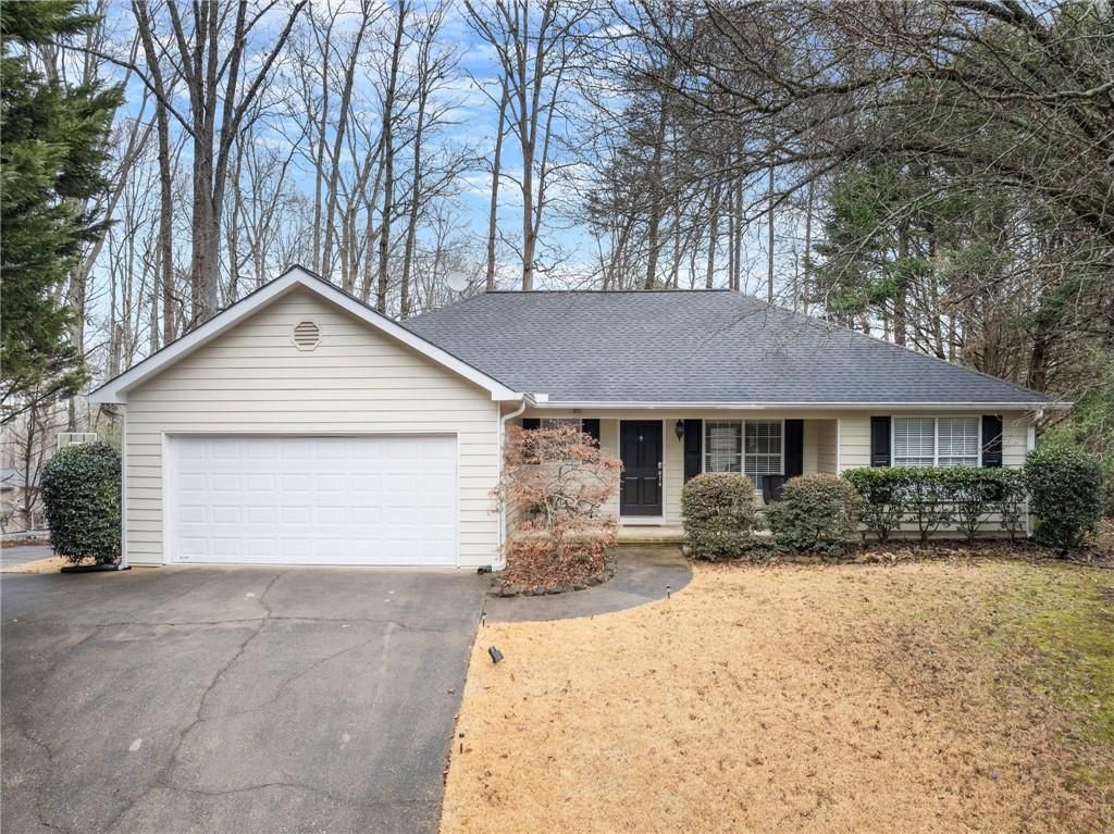 8450 Emerald Pointe Lane, Gainesville, GA 30506