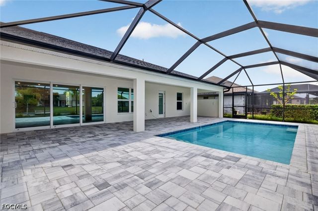 2323 SW 5th PL, Cape Coral, FL 33991