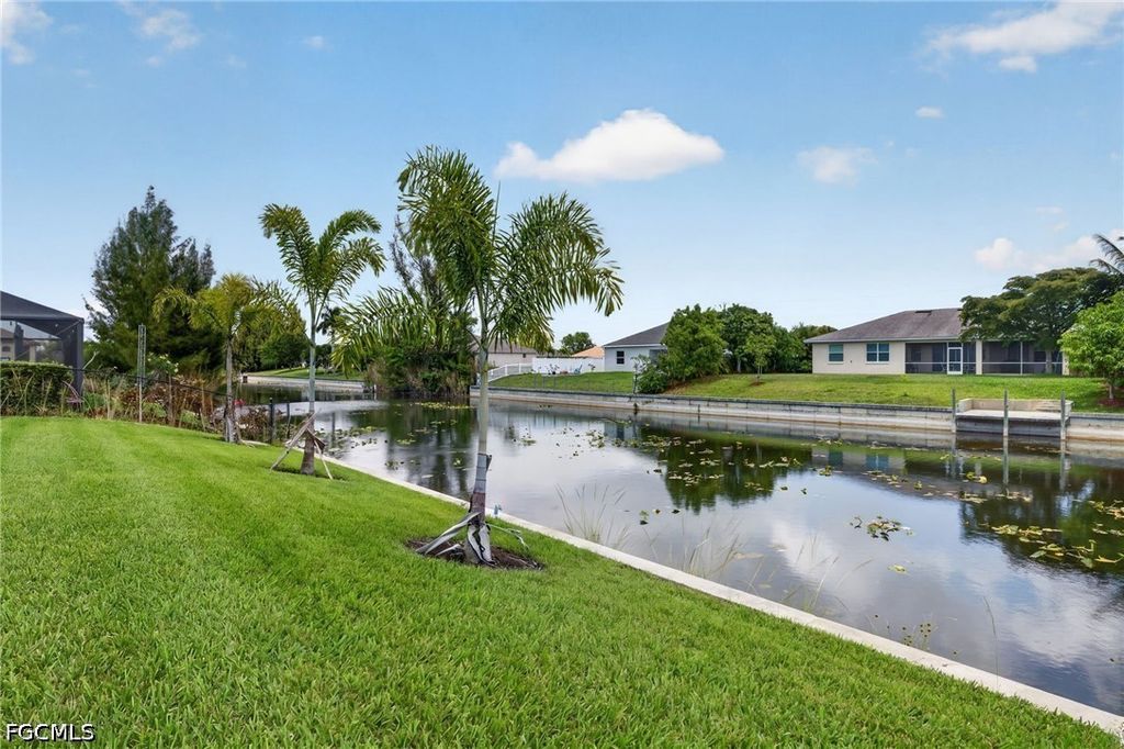 2323 SW 5th PL, Cape Coral, FL 33991