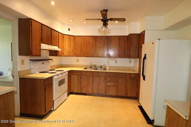 1345 W Stoll Road, Dewitt, MI 48820
