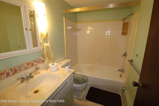 1345 W Stoll Road, Dewitt, MI 48820