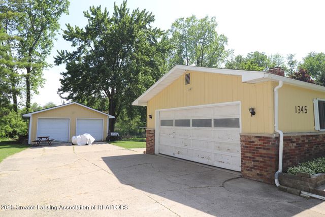 1345 W Stoll Road, Dewitt, MI 48820