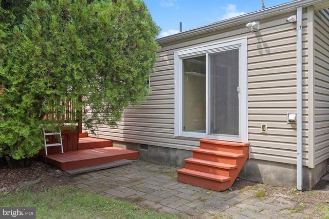 469 FLOCK RD, Hamilton, NJ 08619