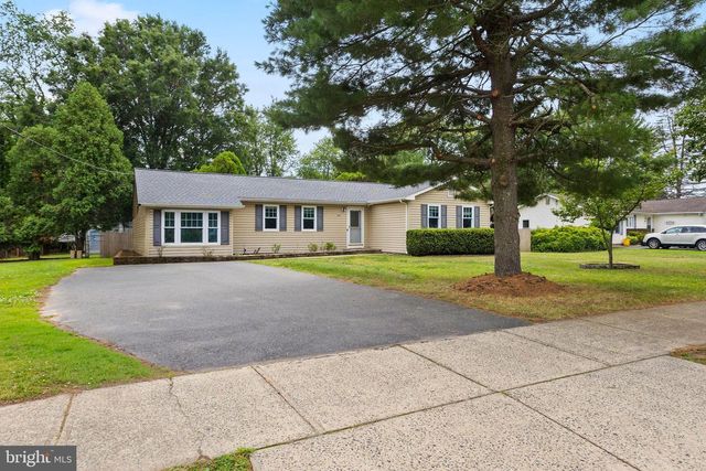 469 FLOCK RD, Hamilton, NJ 08619