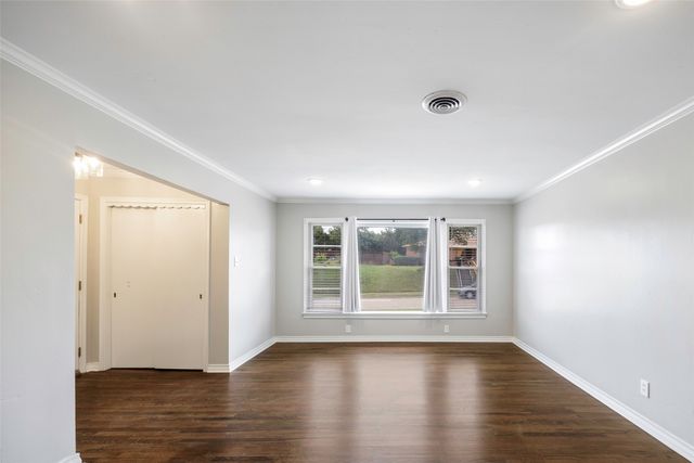 2323 Sutter Street, Dallas, TX 75216