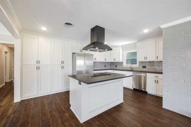 2323 Sutter Street, Dallas, TX 75216