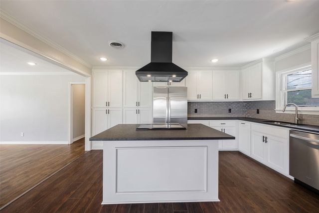 2323 Sutter Street, Dallas, TX 75216