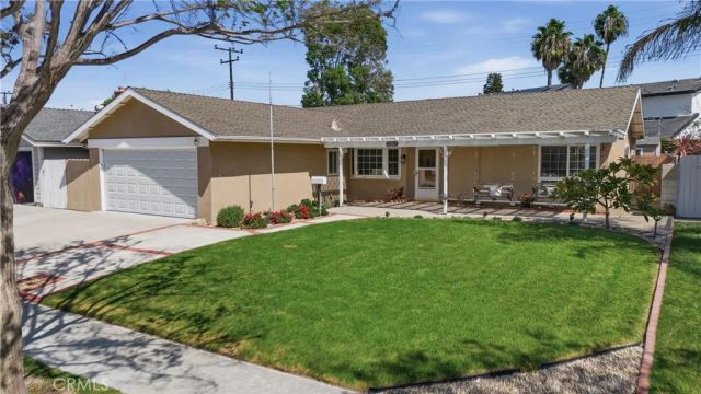 19802 Trident Lane, Huntington Beach, CA 92646
