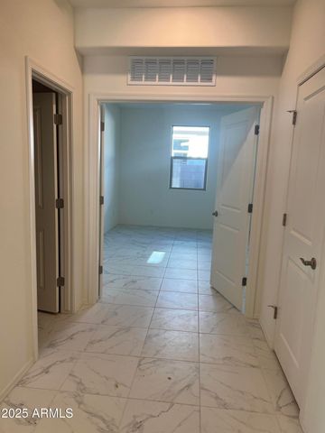 3014 W Estes Way, Phoenix, AZ 85038