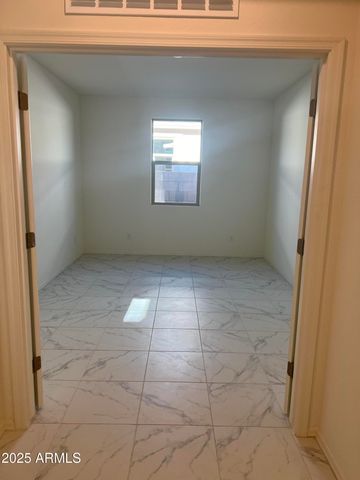 3014 W Estes Way, Phoenix, AZ 85038