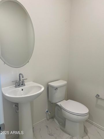 3014 W Estes Way, Phoenix, AZ 85038