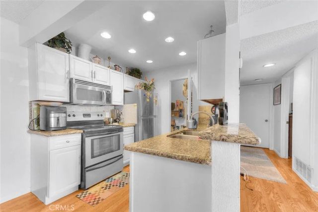 1555 Border Avenue F, Corona, CA 92882