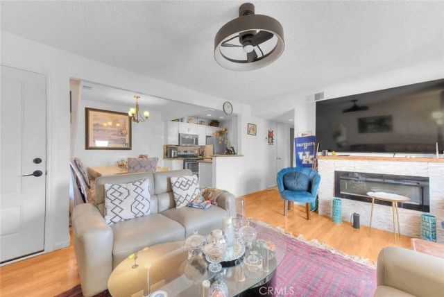 1555 Border Avenue F, Corona, CA 92882