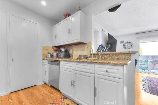 1555 Border Avenue F, Corona, CA 92882