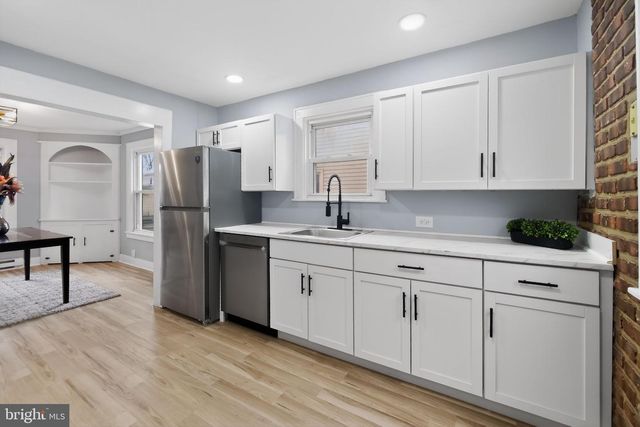 114 N KENTUCKY AVE, Martinsburg, WV 25401