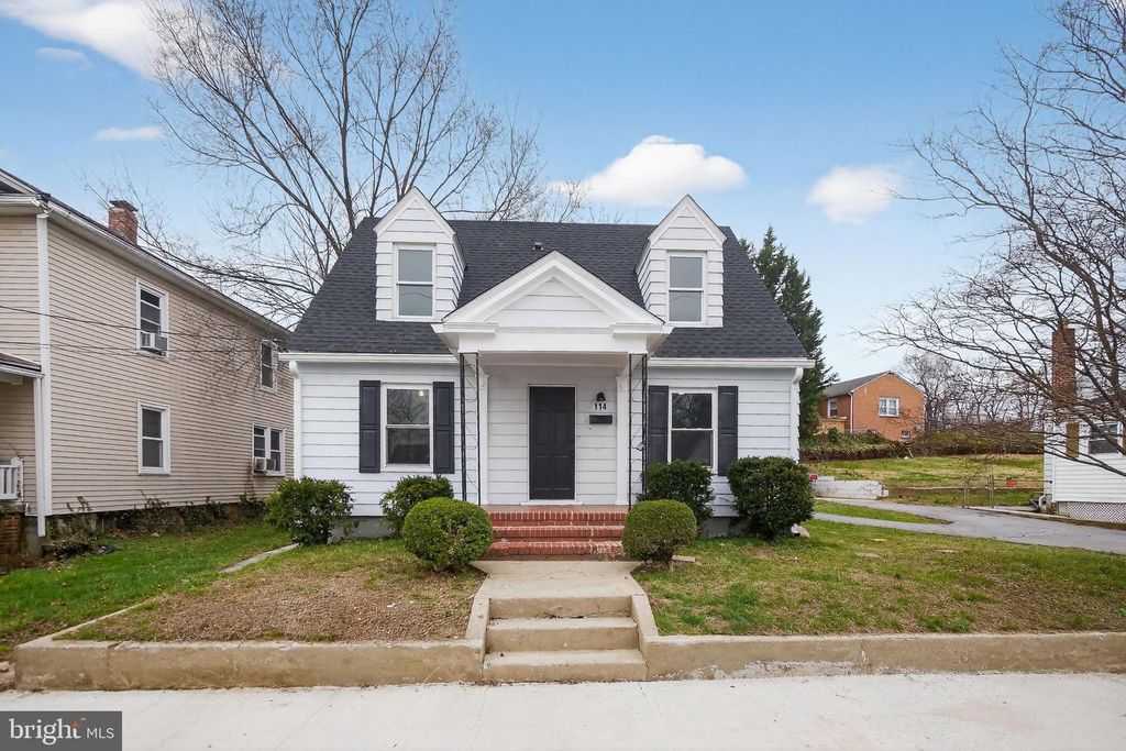114 N KENTUCKY AVE, Martinsburg, WV 25401