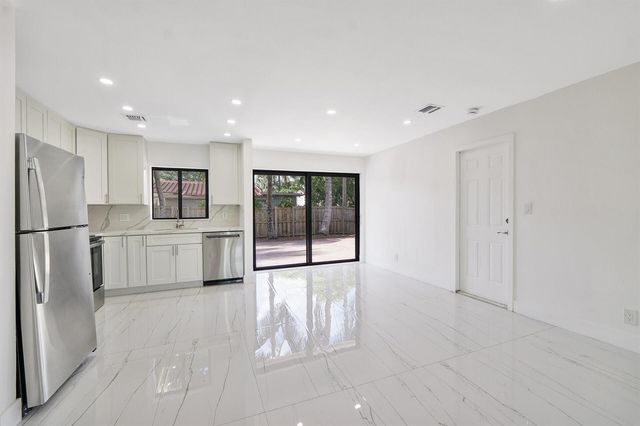 3030 ARTHUR Street, Hollywood, FL 33021