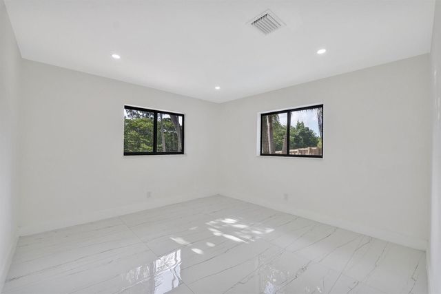 3030 ARTHUR Street, Hollywood, FL 33021