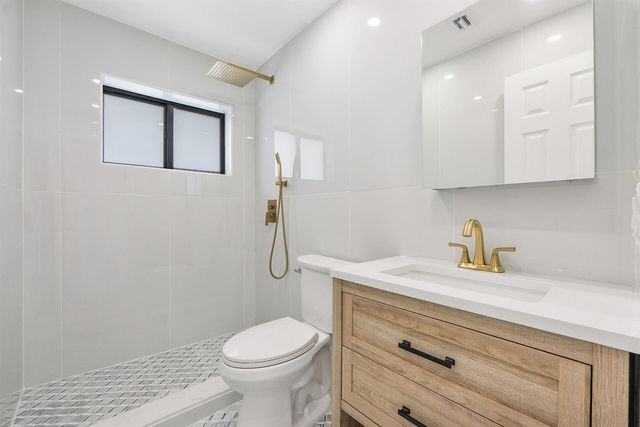 3030 ARTHUR Street, Hollywood, FL 33021