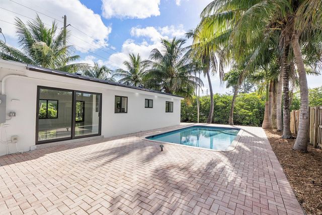 3030 ARTHUR Street, Hollywood, FL 33021