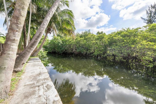 3030 ARTHUR Street, Hollywood, FL 33021