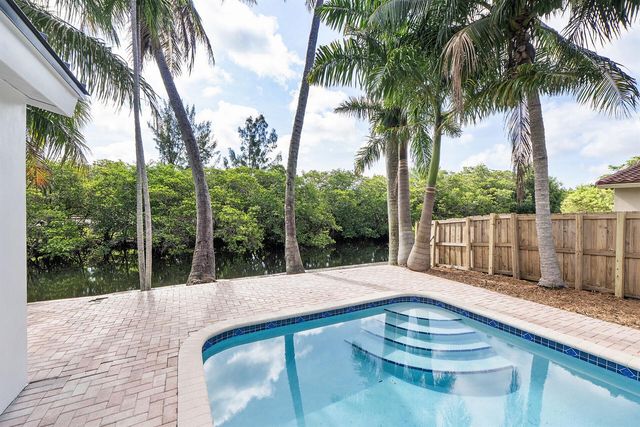 3030 ARTHUR Street, Hollywood, FL 33021