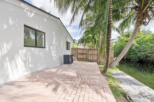 3030 ARTHUR Street, Hollywood, FL 33021