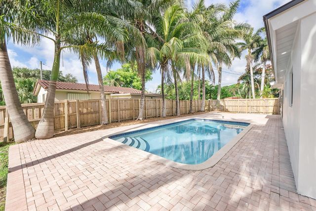 3030 ARTHUR Street, Hollywood, FL 33021