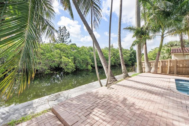 3030 ARTHUR Street, Hollywood, FL 33021