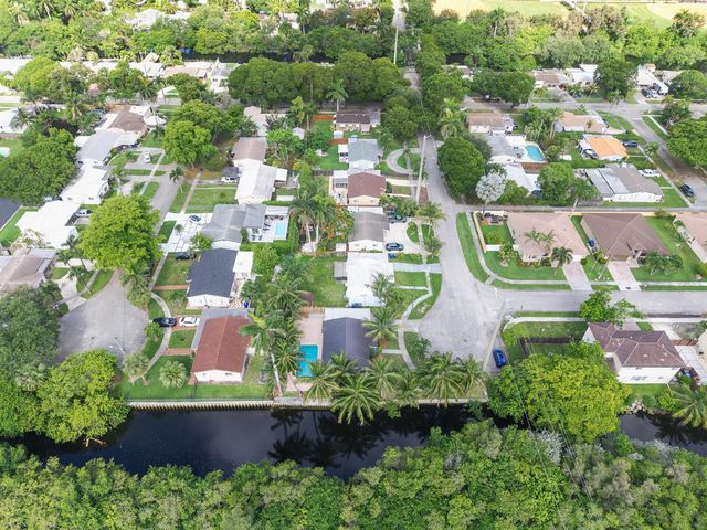 3030 ARTHUR Street, Hollywood, FL 33021
