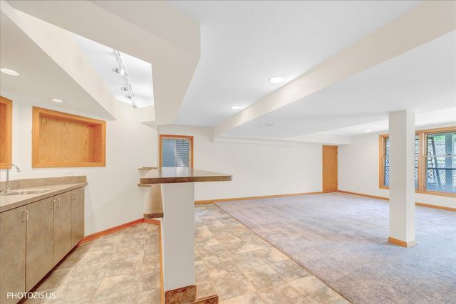 970 Ponderosa Lane, Hoffman Estates, IL 60010
