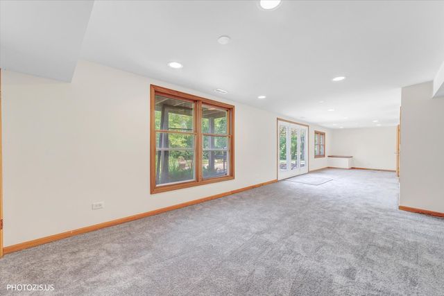 970 Ponderosa Lane, Hoffman Estates, IL 60010
