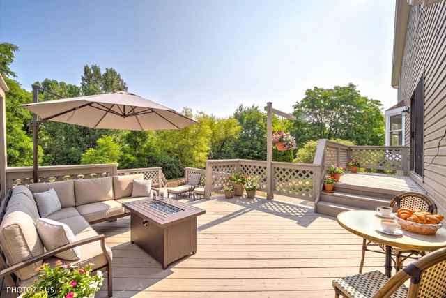 970 Ponderosa Lane, Hoffman Estates, IL 60010