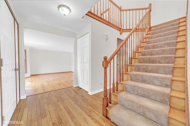 970 Ponderosa Lane, Hoffman Estates, IL 60010