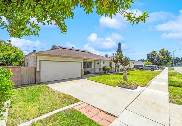 6330 Knight Avenue, Long Beach, CA 90805