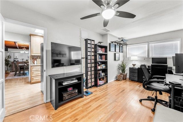 6330 Knight Avenue, Long Beach, CA 90805
