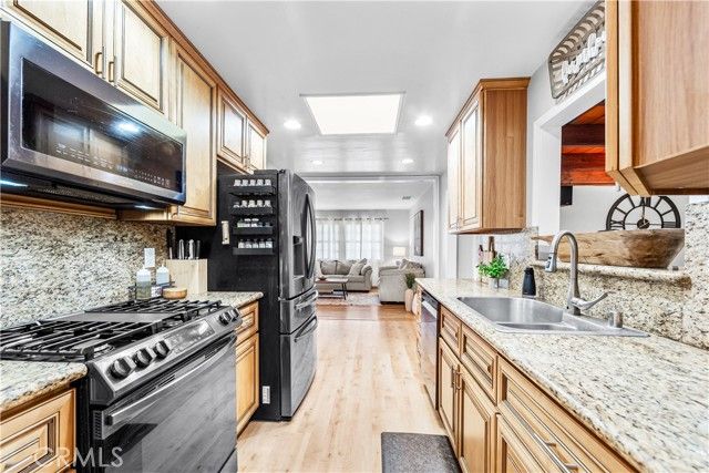 6330 Knight Avenue, Long Beach, CA 90805