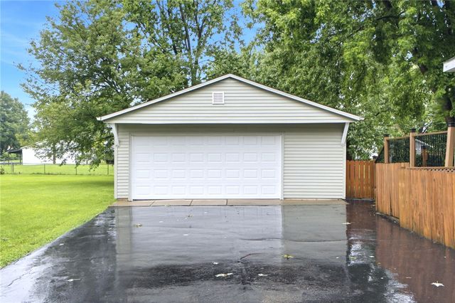 1733 Aero Avenue, Kettering, OH 45429