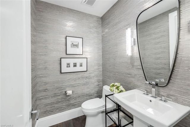 1130 3rd AVE S # 405, Naples, FL 34102