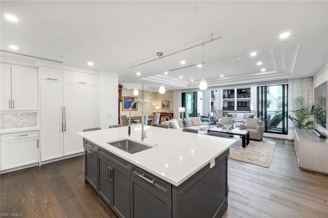 1130 3rd AVE S # 405, Naples, FL 34102