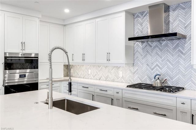 1130 3rd AVE S # 405, Naples, FL 34102