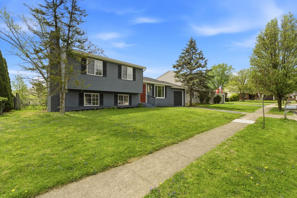 8669 Ripton Drive, Powell, OH 43065