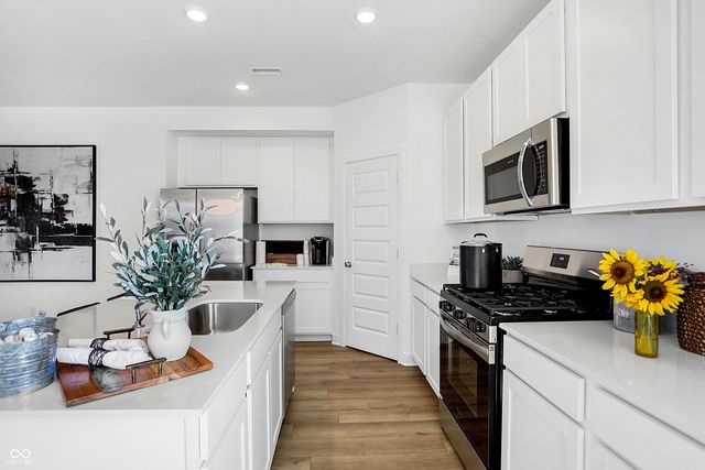 15483 Alperton Road, Fishers, IN 46037