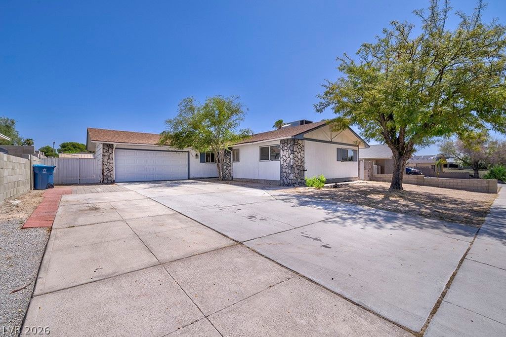 3990 Syracuse Drive, Las Vegas, NV 89121