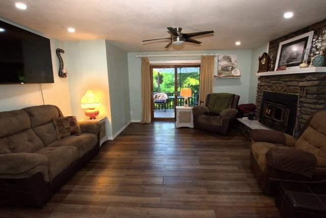 19 Annette Lane, Bella Vista, AR 72715