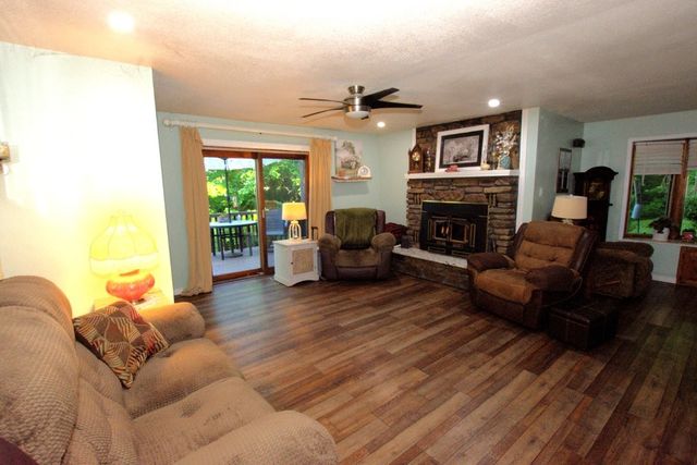 19 Annette Lane, Bella Vista, AR 72715